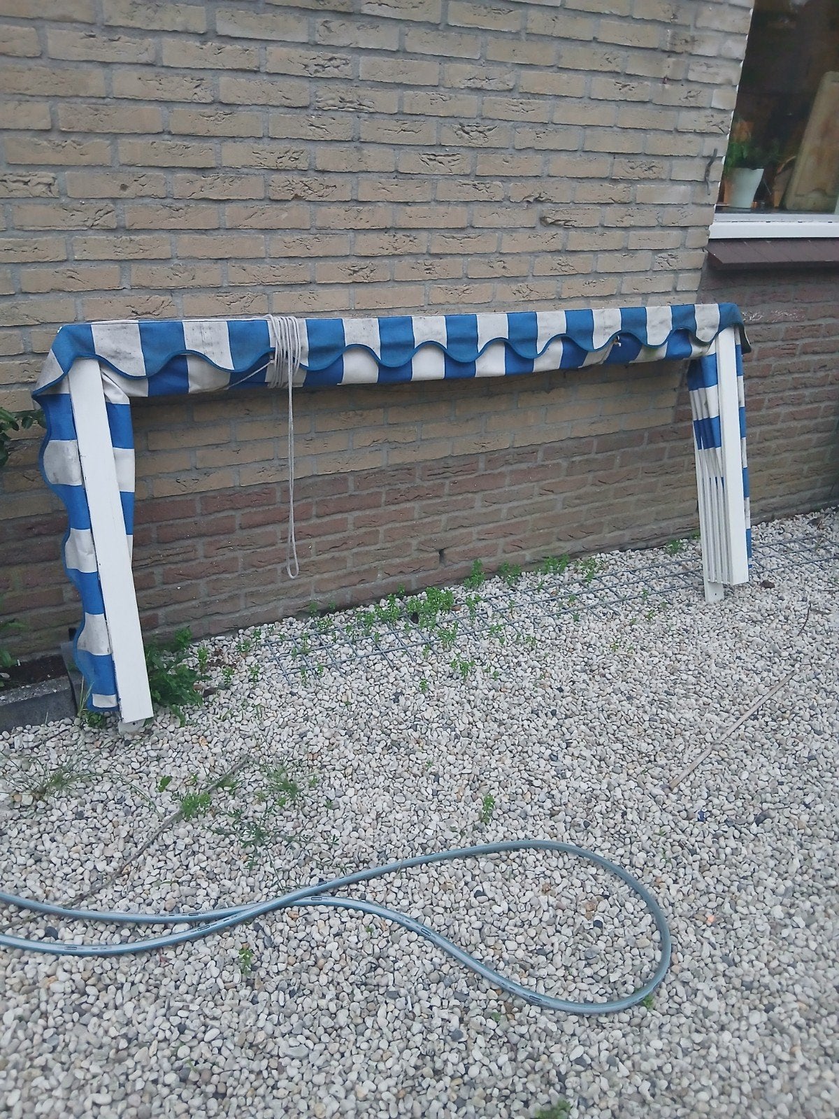 Markies met hardhouten frame - Opknapper, Ophalen