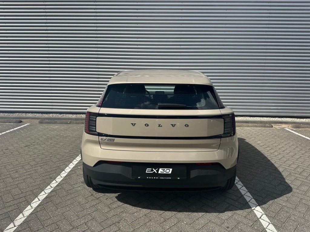 Volvo EX30 Single motor Plus | Demo | Stoel/ Stuurverw, Auto's, Gebruikt, Automatische klimaatregeling, 337 km, SUV of Terreinwagen