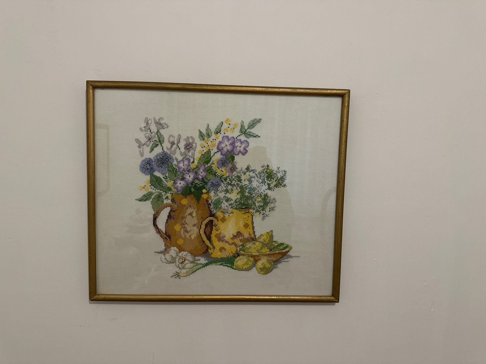 Ingelijst borduurwerk: Bloemen en citroenen, Ophalen of Verzenden