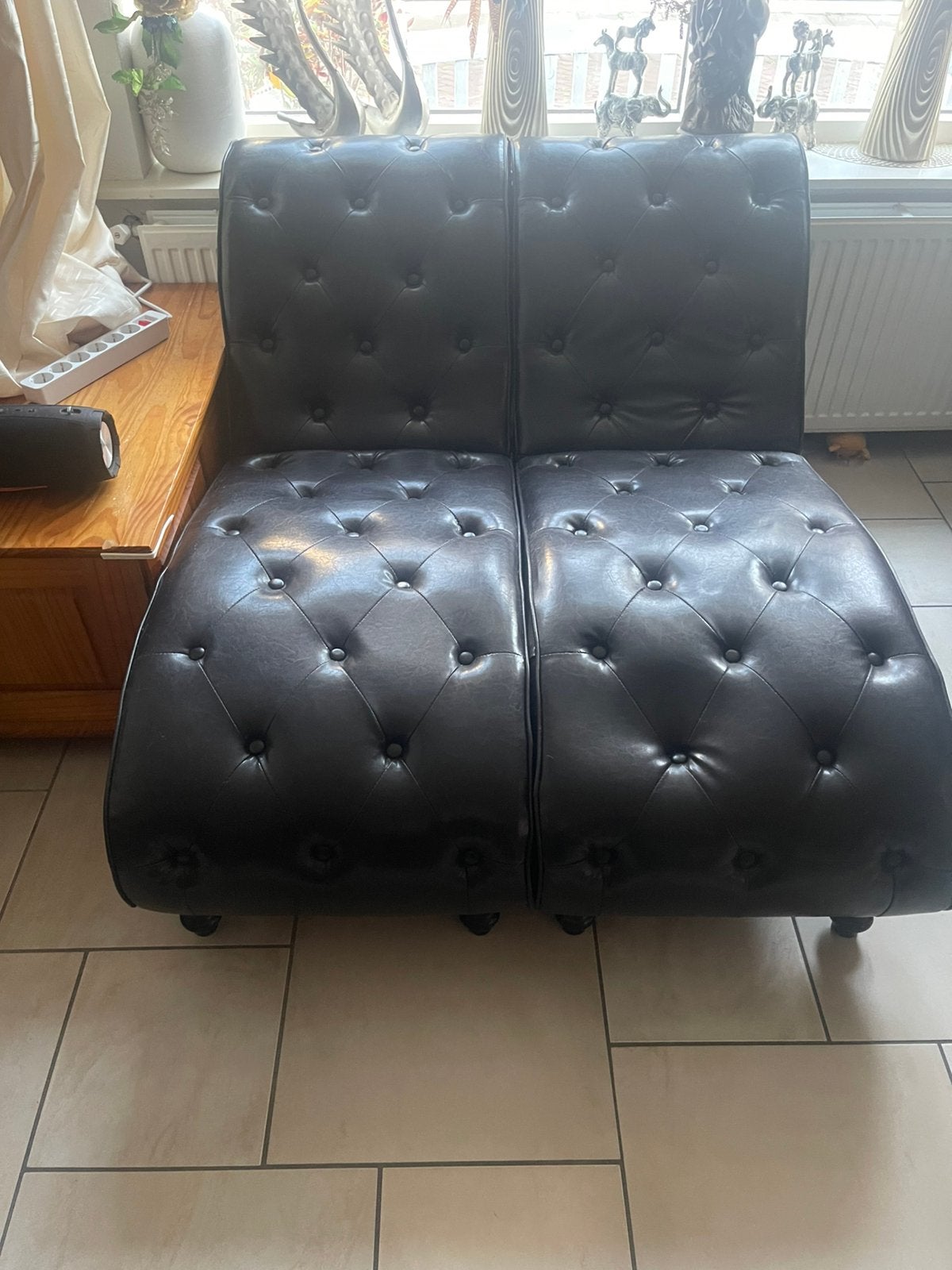 Twee mooie Chaiselongs in Chesterfield uitvoering, Ophalen of Verzenden