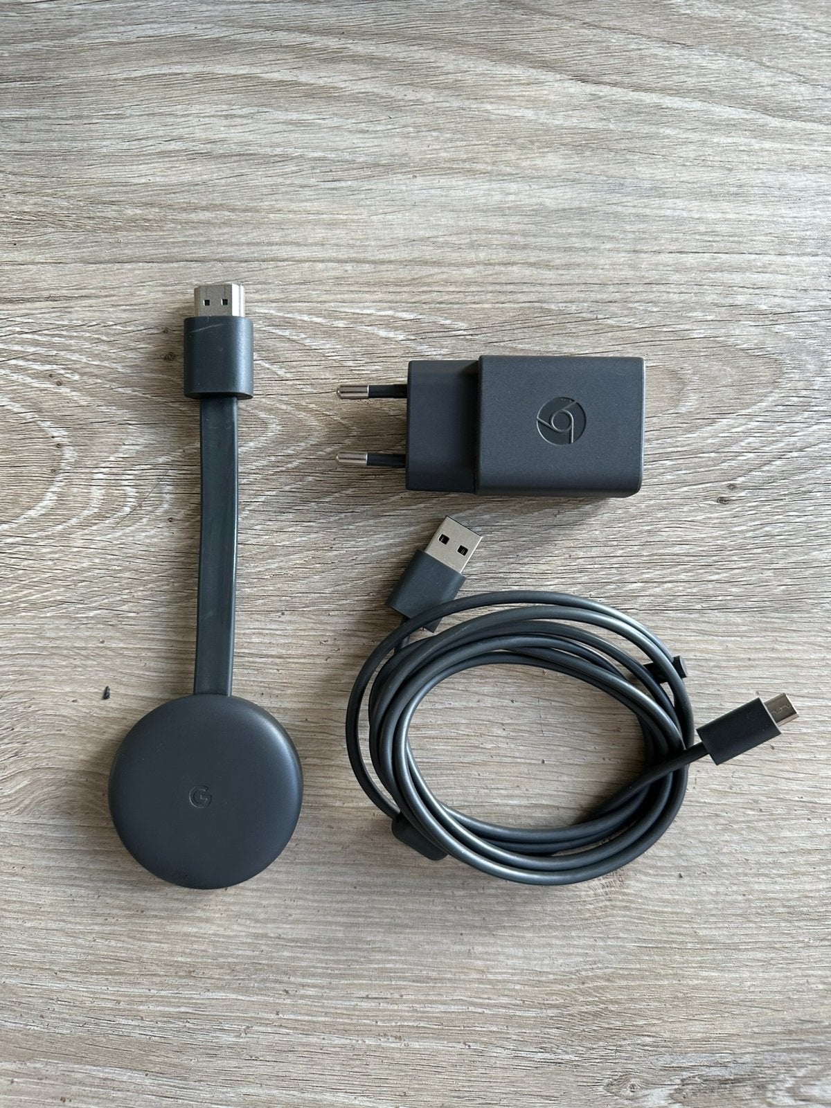 Google Chromecast V3 - Compleet, Ophalen of Verzenden, Zo goed als nieuw