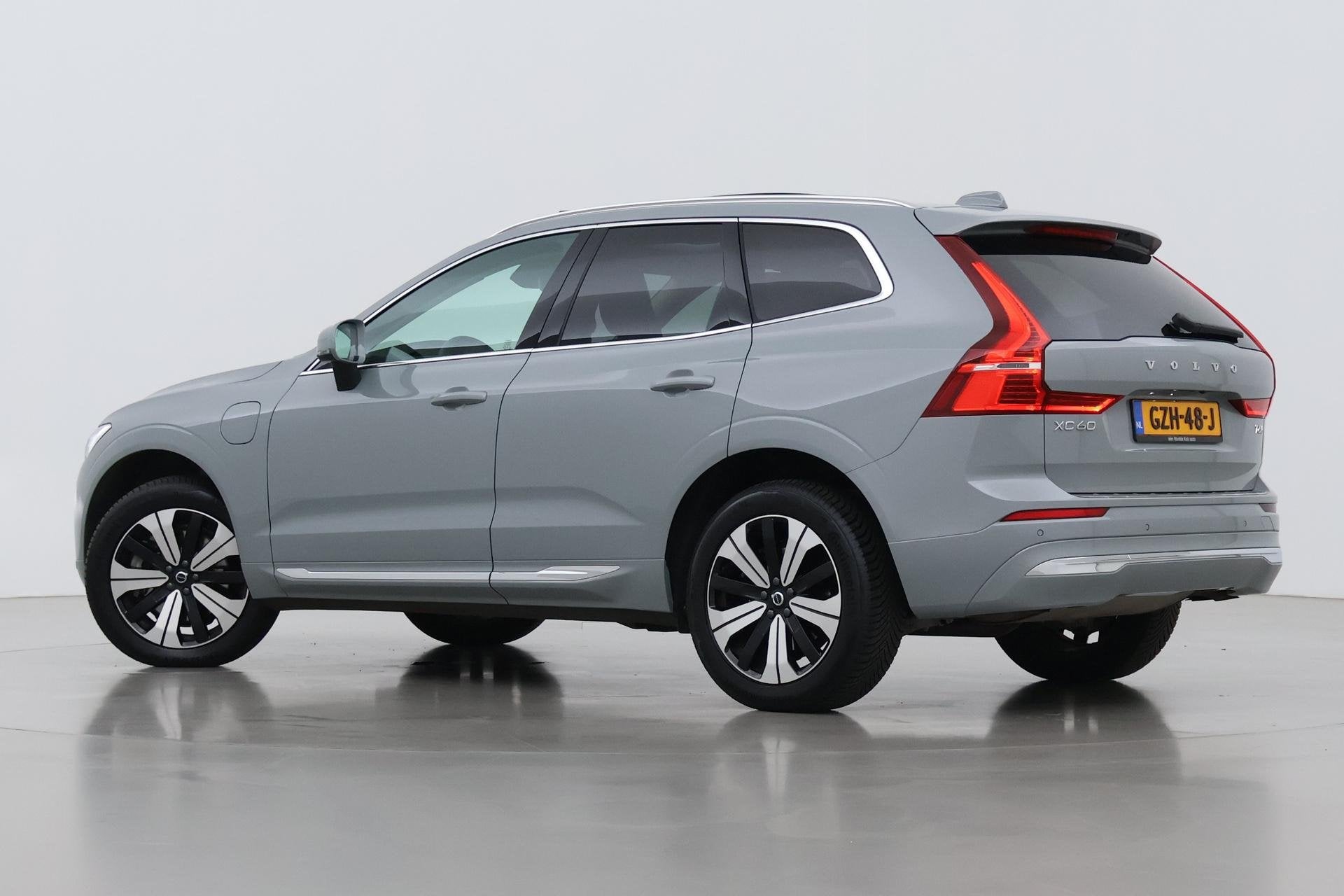 Volvo XC60 T6 Essential Bright | Panoramadak | Trekhaak | Pi, Auto's, Automaat, Stof, Gebruikt, Euro 6