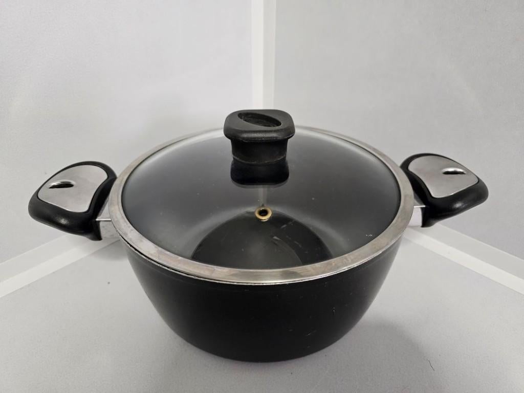 Zwarte pan van Saflon, Huis en Inrichting, Keuken | Potten en Pannen, Ophalen of Verzenden, Zo goed als nieuw, Aluminium