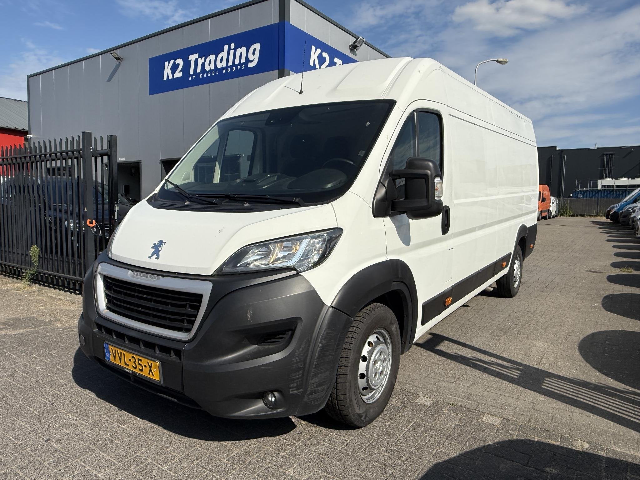 Peugeot Boxer 435 2.2 BlueHDi 165 L3H2 Zwaar Pro Distributie, Auto's, Bestelauto's, Voorwielaandrijving, Stof, Gebruikt, Euro 6