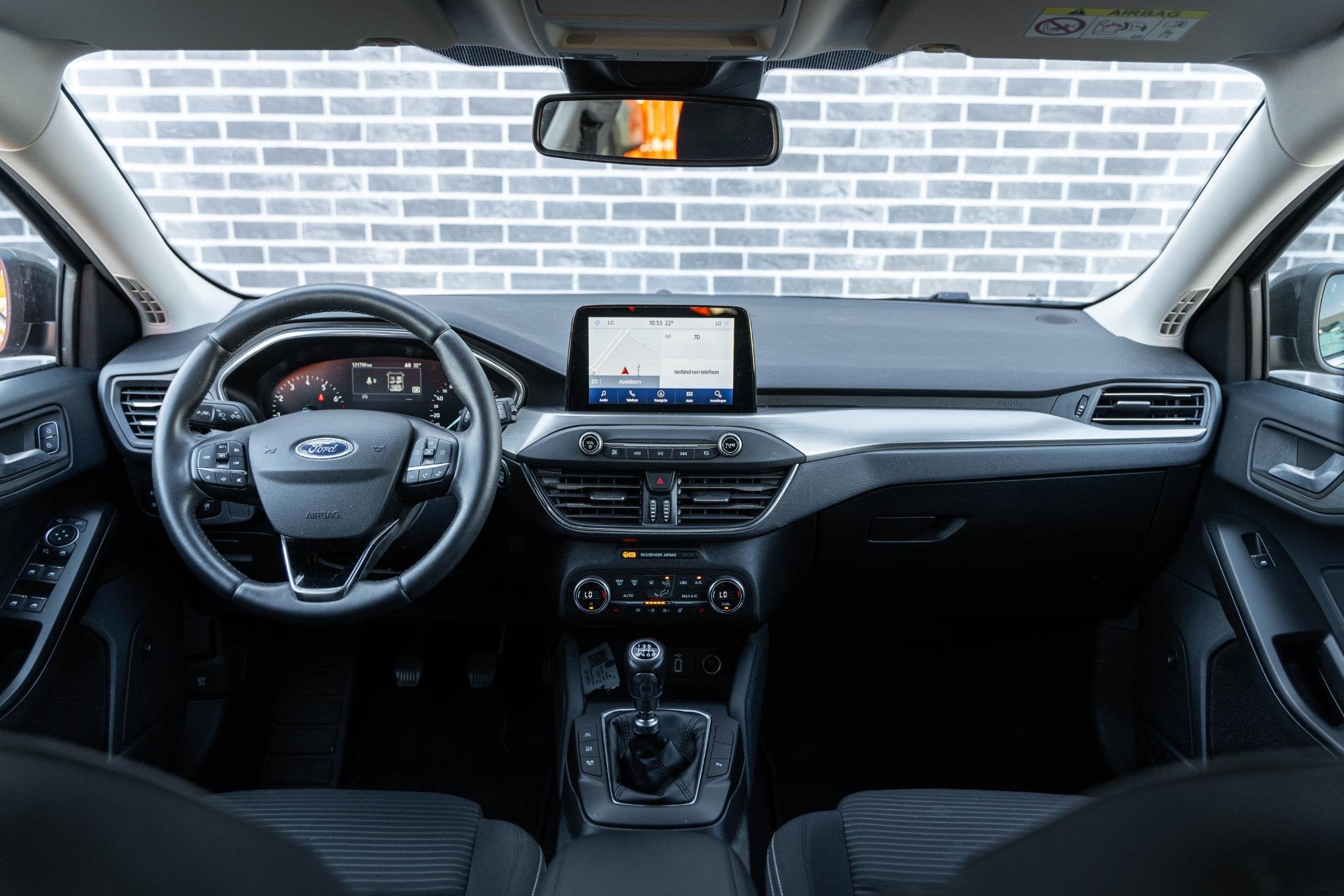 Ford Focus Wagon 1.0 EcoBoost 125 Titanium Business | Stoelv, Gebruikt, 1283 kg, 23 km/l, Origineel Nederlands