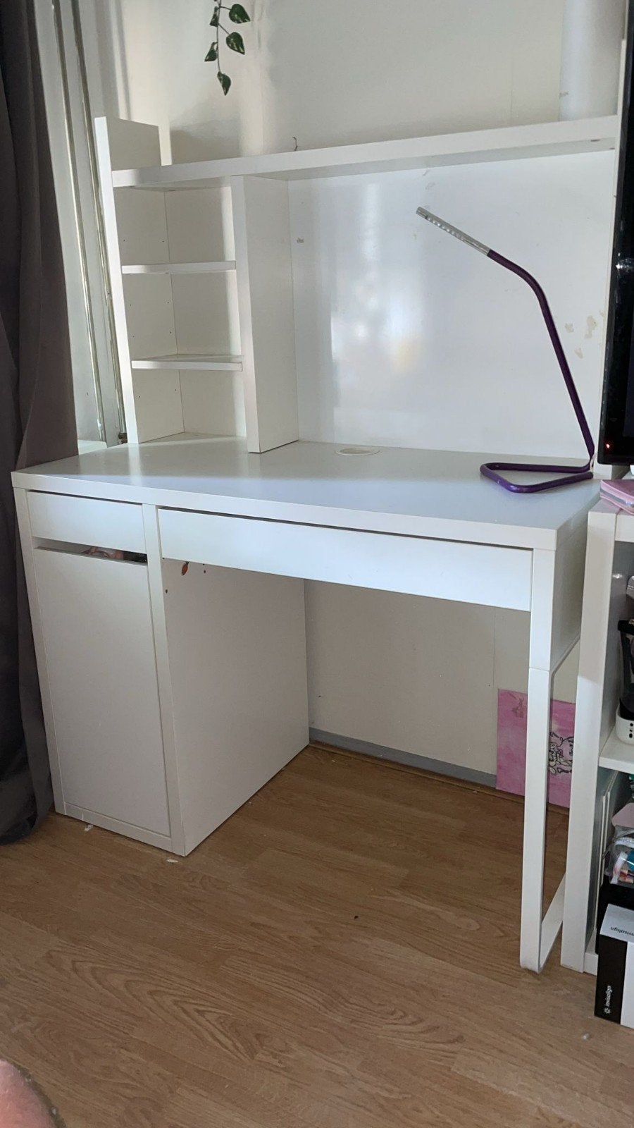 Ikea bureau Micke  met opbouw, Huis en Inrichting, Bureaus, Ophalen