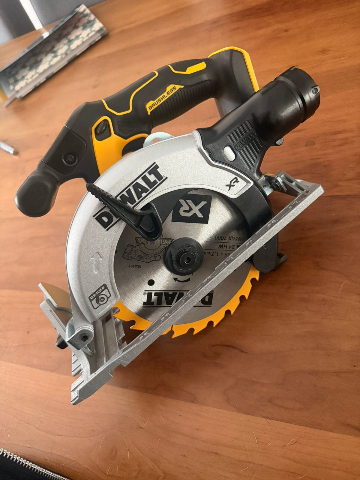 De walt cirkelzaag DCS565 op accu, Doe-het-zelf en Verbouw, Gereedschap | Zaagmachines, Cirkelzaag, Nieuw, Ophalen of Verzenden
