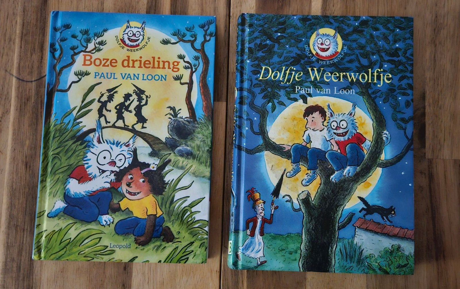Dolfje weerwolfje. 2x, Boeken, Ophalen of Verzenden, Zo goed als nieuw, Paul van Loon, Fictie algemeen