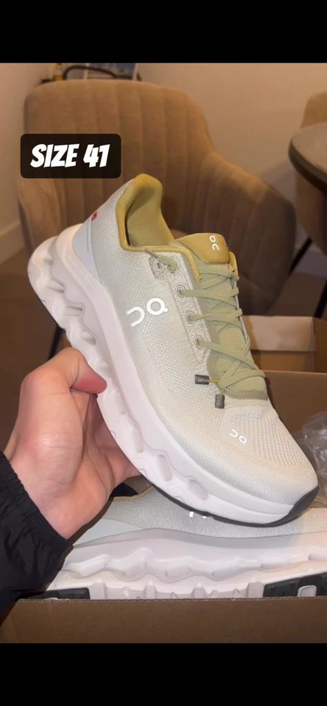 On cloud 41, Ophalen of Verzenden, Zo goed als nieuw