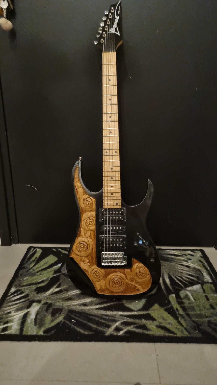 Ibanez met unieke handgesneden body, Ophalen, Gebruikt, Solid body, Ibanez