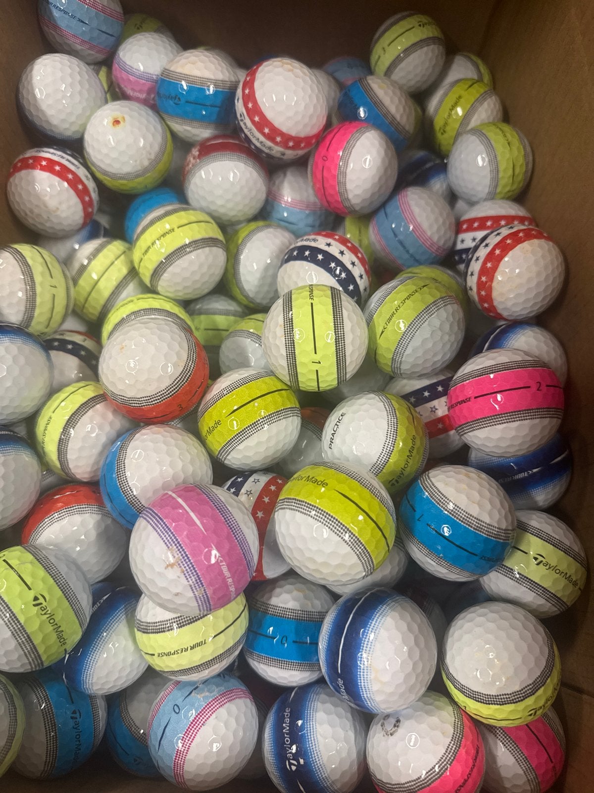 100 Taylormade Tour Response Stripe Golfballen - Als Nieuw, Sport en Fitness, Ophalen of Verzenden, Zo goed als nieuw, Bal(len)
