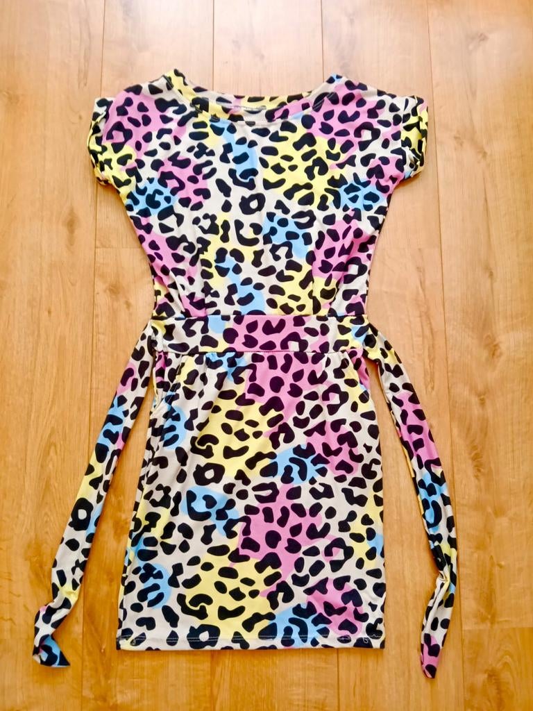 Hippe kleurrijke panter jurk! (ZGAN!), Kleding | Dames, Jurken, Ophalen of Verzenden, Zo goed als nieuw, Roze, Maat 36 (S)