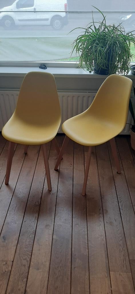 2x Yellow dinner chairs (2 for 40), Twee, Overige kleuren, Zo goed als nieuw, Ophalen