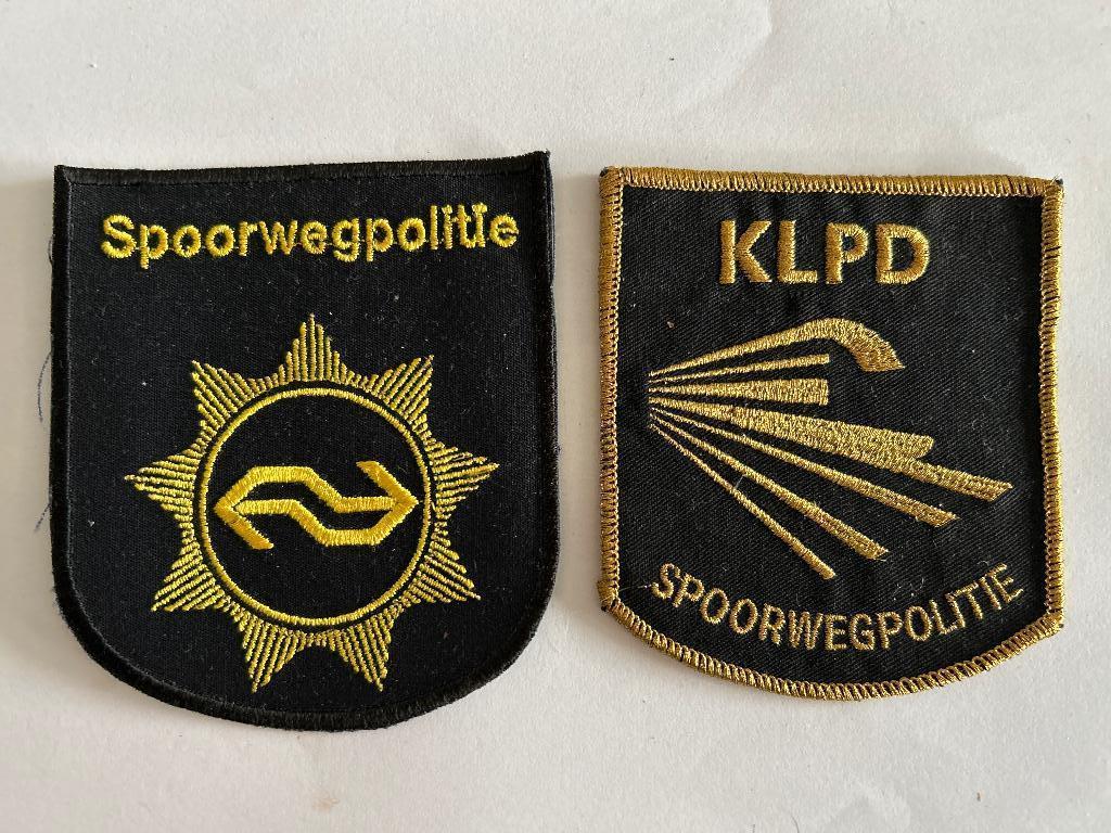 2x Spoorwegpolitie patch – KLPD / NS politie emblemen, Verzenden, Landmacht, Nederland, Embleem of Badge