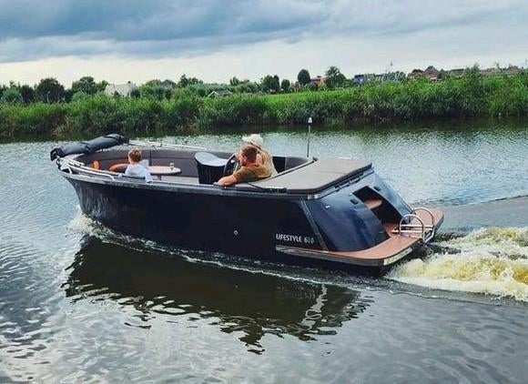Lifestyle 616 Tender Sloep ZGAN|25pk|Koelkast|Zonnebed, Watersport en Boten, Sloepen, Ophalen, 10 tot 30 pk, Zo goed als nieuw
