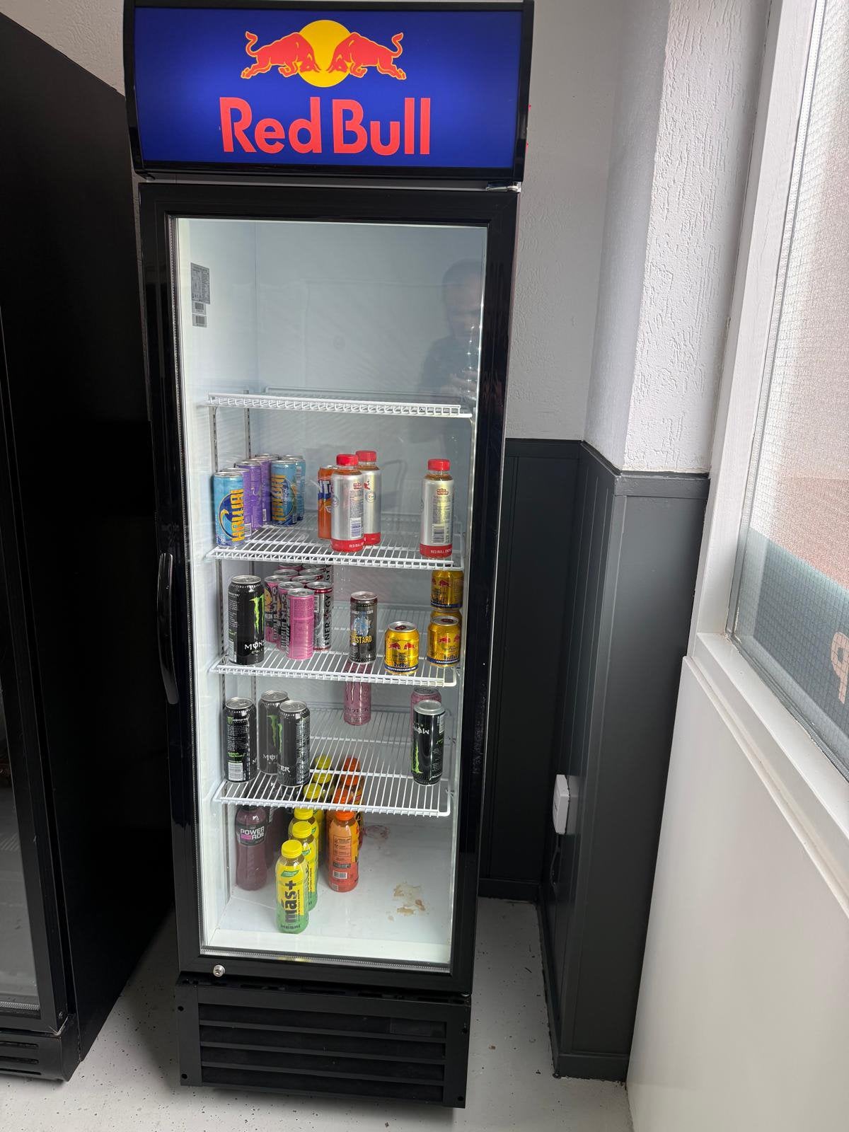 Redbull glasdeurkoelkast ijskoud!, Ophalen, Zo goed als nieuw, 160 cm of meer