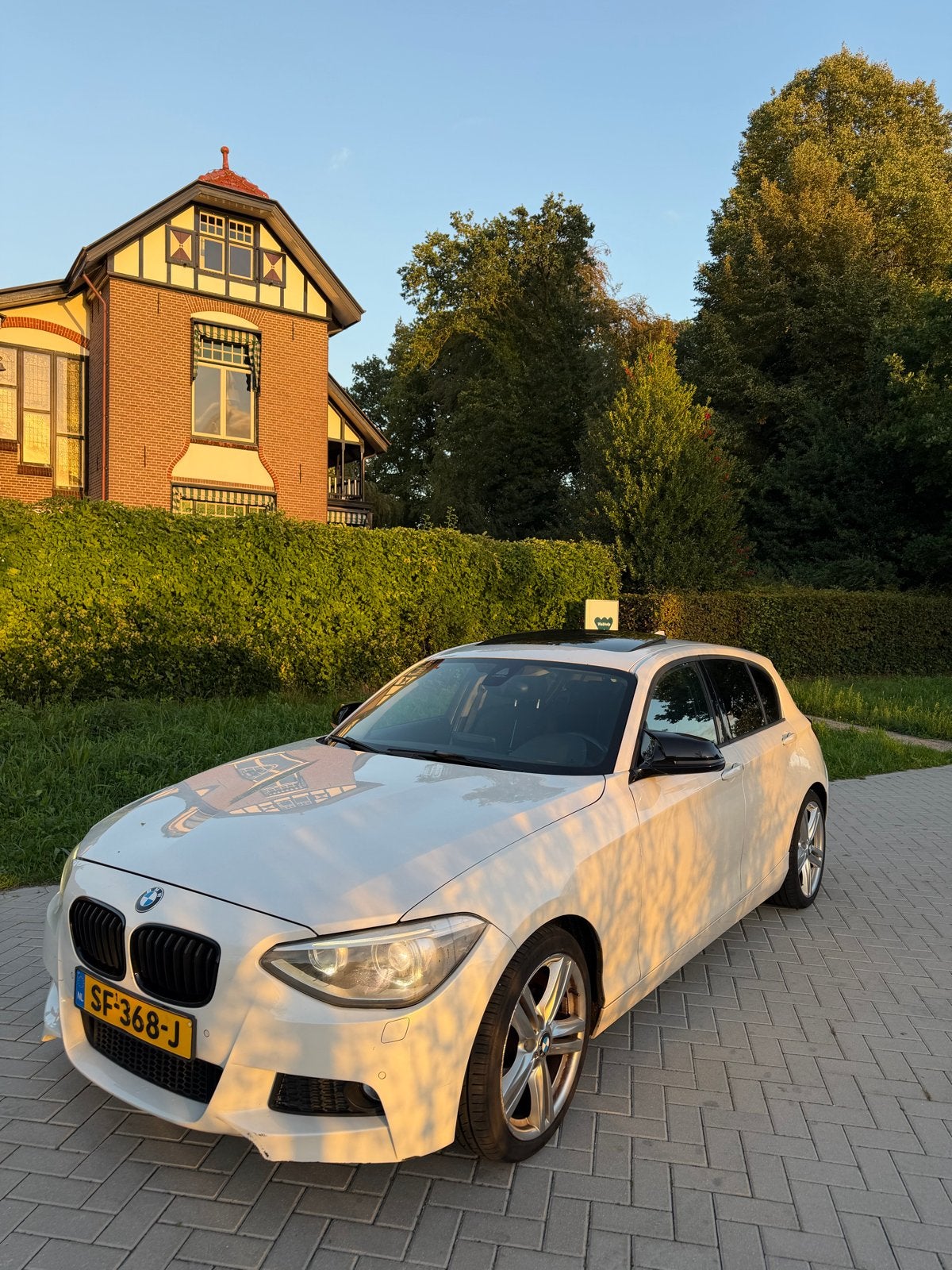 BMW 1-Serie 116I M Sport Schuifdak Navi Vol, 1-Serie, 4 cilinders, Wit, 1200 kg