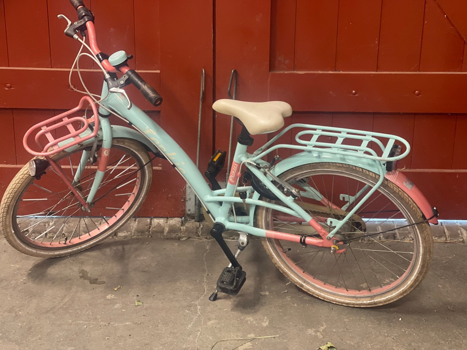 Loekie meisjesfiets 22 inch met handrem, Ophalen, Gebruikt, 22 inch, Handrem