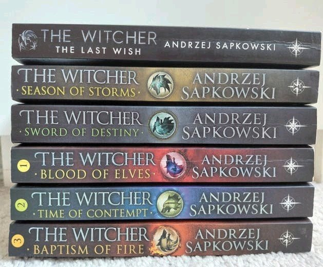 De Witcher Boekenreeks - Andrzej Sapkowski (6 boeken), Boeken, Ophalen of Verzenden, Zo goed als nieuw, Andrzej Sapkowski