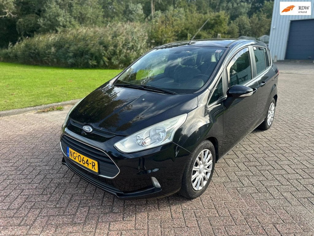 Ford B-Max 1.0 EcoBoost Titanium AIRCO PANO TREKHAAK, Voorwielaandrijving, Euro 5, 101 pk, Gebruikt