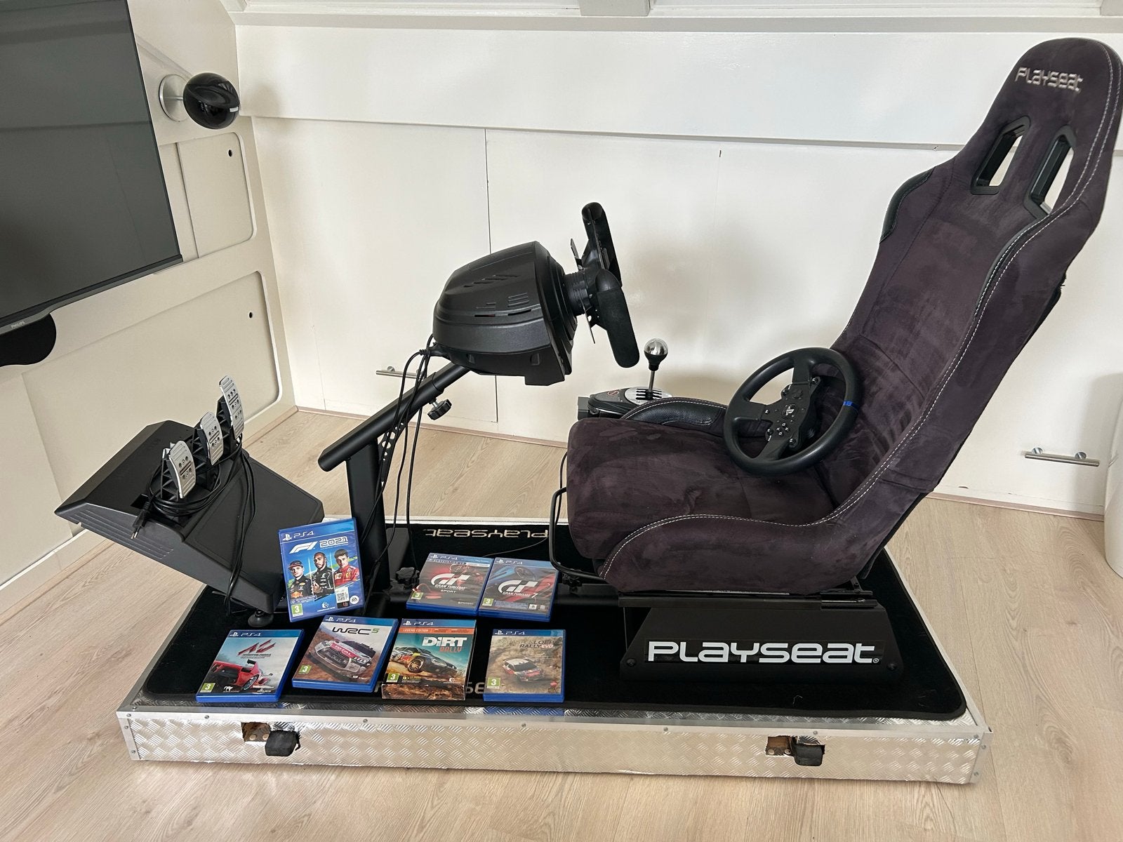 Thrustmaster T300RS GT /F1 stuurTH8A/ Shifter/Playseat, Spelcomputers en Games, Spelcomputers | Sony PlayStation 4, Gebruikt, Met 2 controllers
