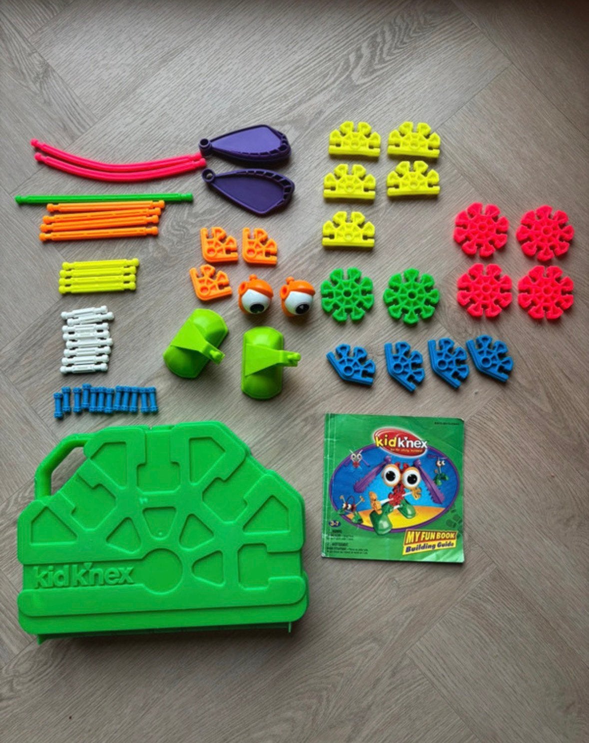 Kid knex kidknex k’nex footed friends met bewaarbox case, Kinderen en Baby's, Ophalen of Verzenden, Zo goed als nieuw, K'nex