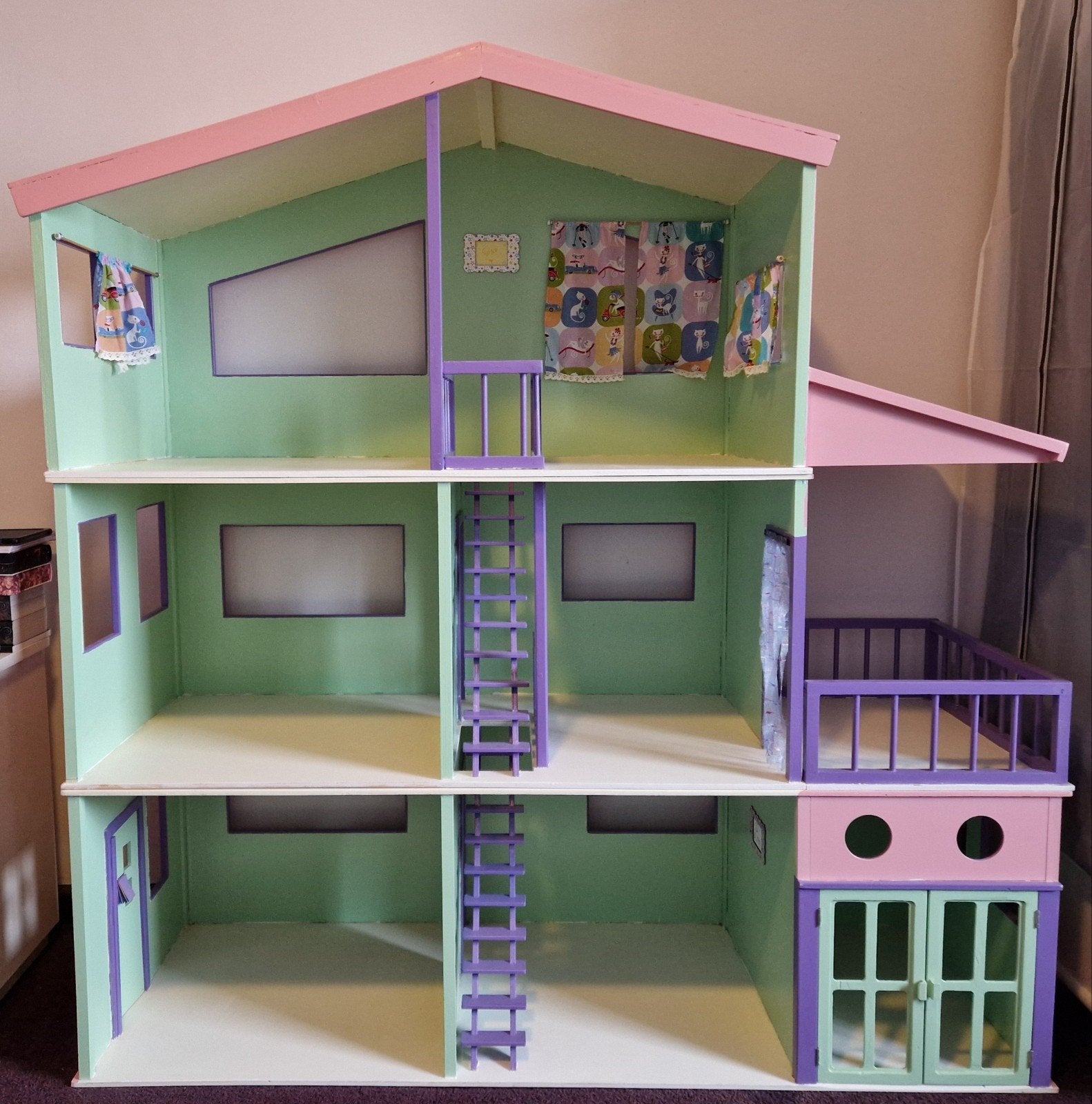 Poppenhuis van hout, Kinderen en Baby's, Speelgoed | Poppenhuizen, Zo goed als nieuw, Poppenhuis, Ophalen
