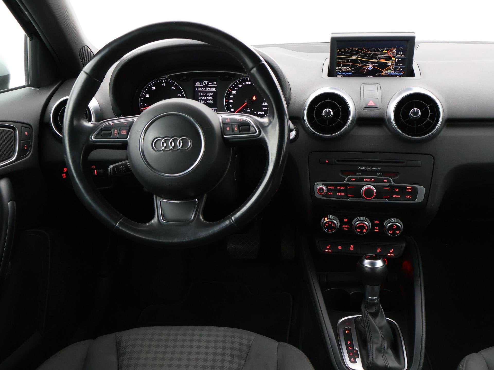 Audi A1 Sportback 1.4 TFSI 185 PK S-TRONIC AUT. S-LINE | XEN, Euro 5, Zwart, 4 cilinders, Bruin