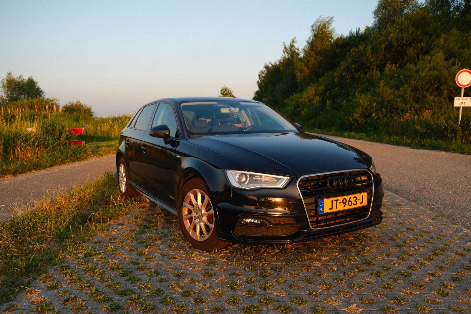 Audi A3 1.2 Tfsi 81KW Sportback 2016 Zwart, Auto's, Audi, Voorwielaandrijving, Stof, Zwart, 4 cilinders