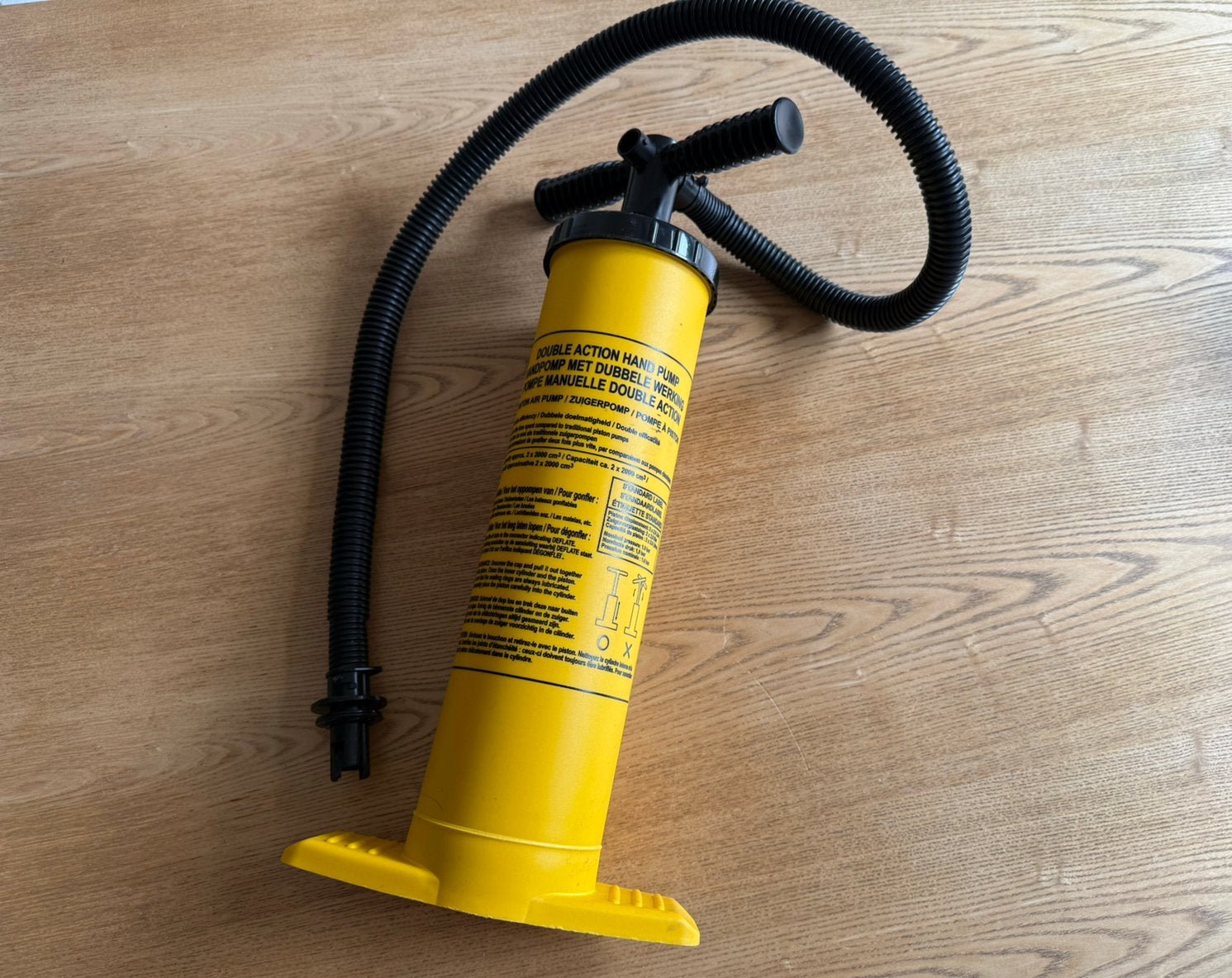 Double action luchtpomp voor een rubberboot bajonet ventiel, Watersport en Boten, Ophalen of Verzenden, Zo goed als nieuw, Overige typen