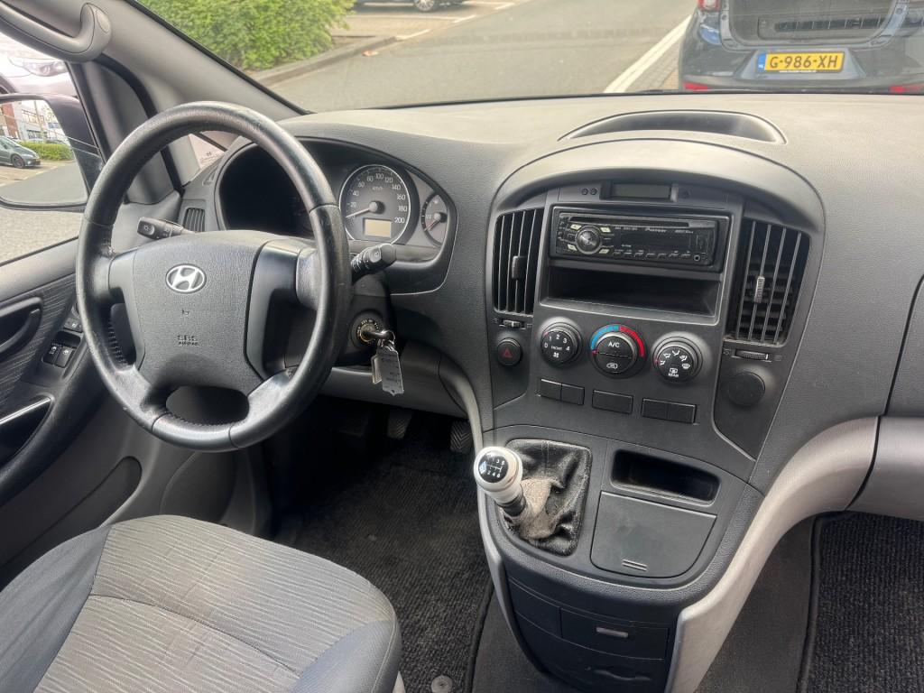 Hyundai H300 2.5 CRDi Dynamic AIRCO 3PERS 2DE EIG. NAP APK 1, 13 km/l, 2497 cc, Bedrijf, Electronic Stability Program (ESP)