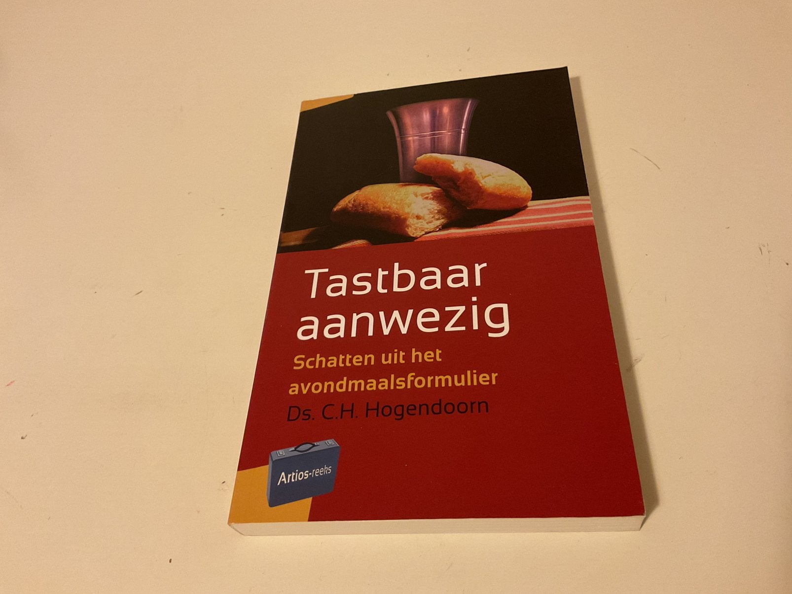 Ds. C.H. Hogendoorn - Tastbaar aanwezig, avondmaalsformulier, Ophalen of Verzenden, Zo goed als nieuw, C.H. Hogendoorn