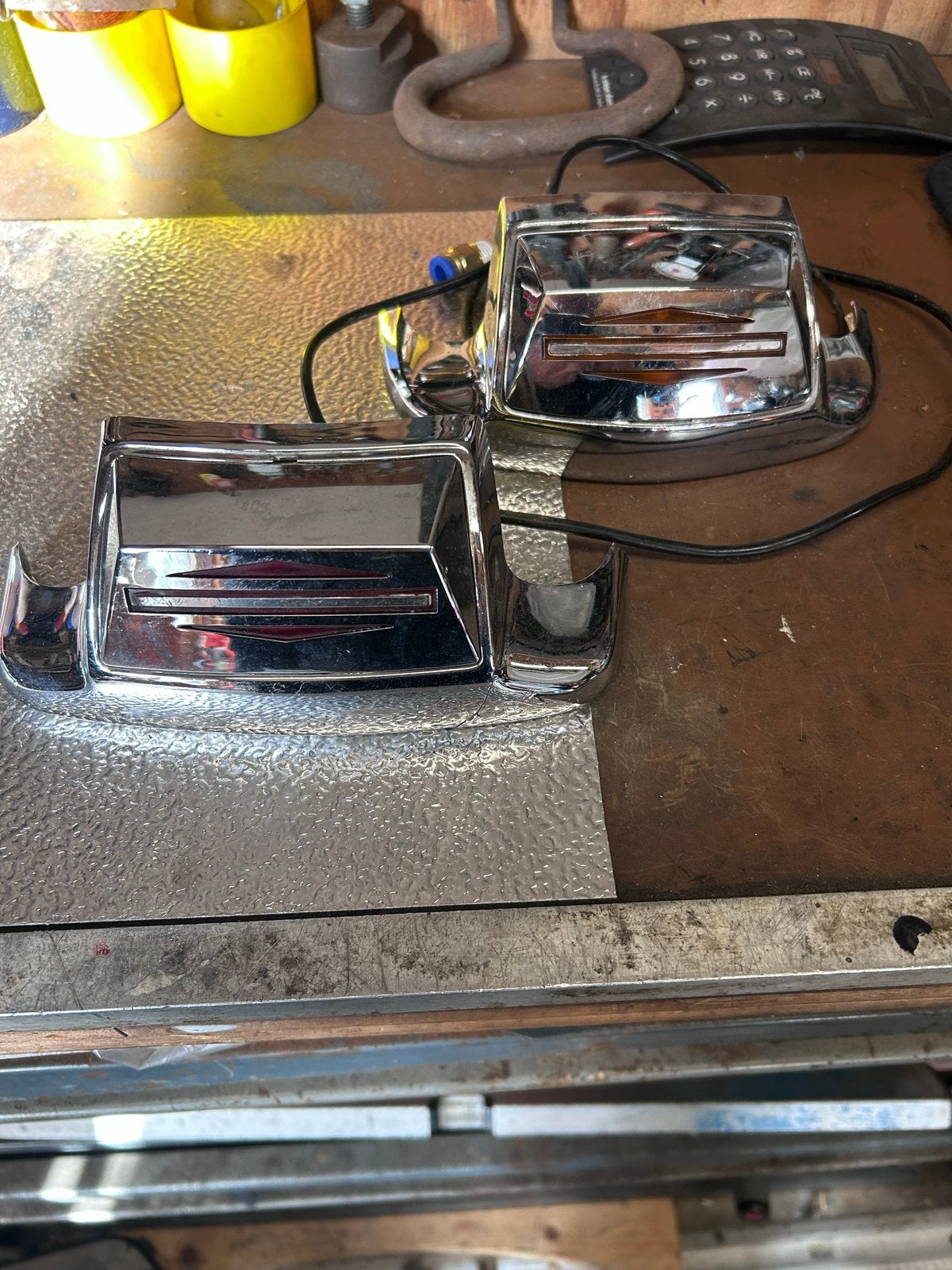 Harley Davidson Fender Tips Rood en Oranje (Beschadigd), Ophalen of Verzenden, Gebruikt
