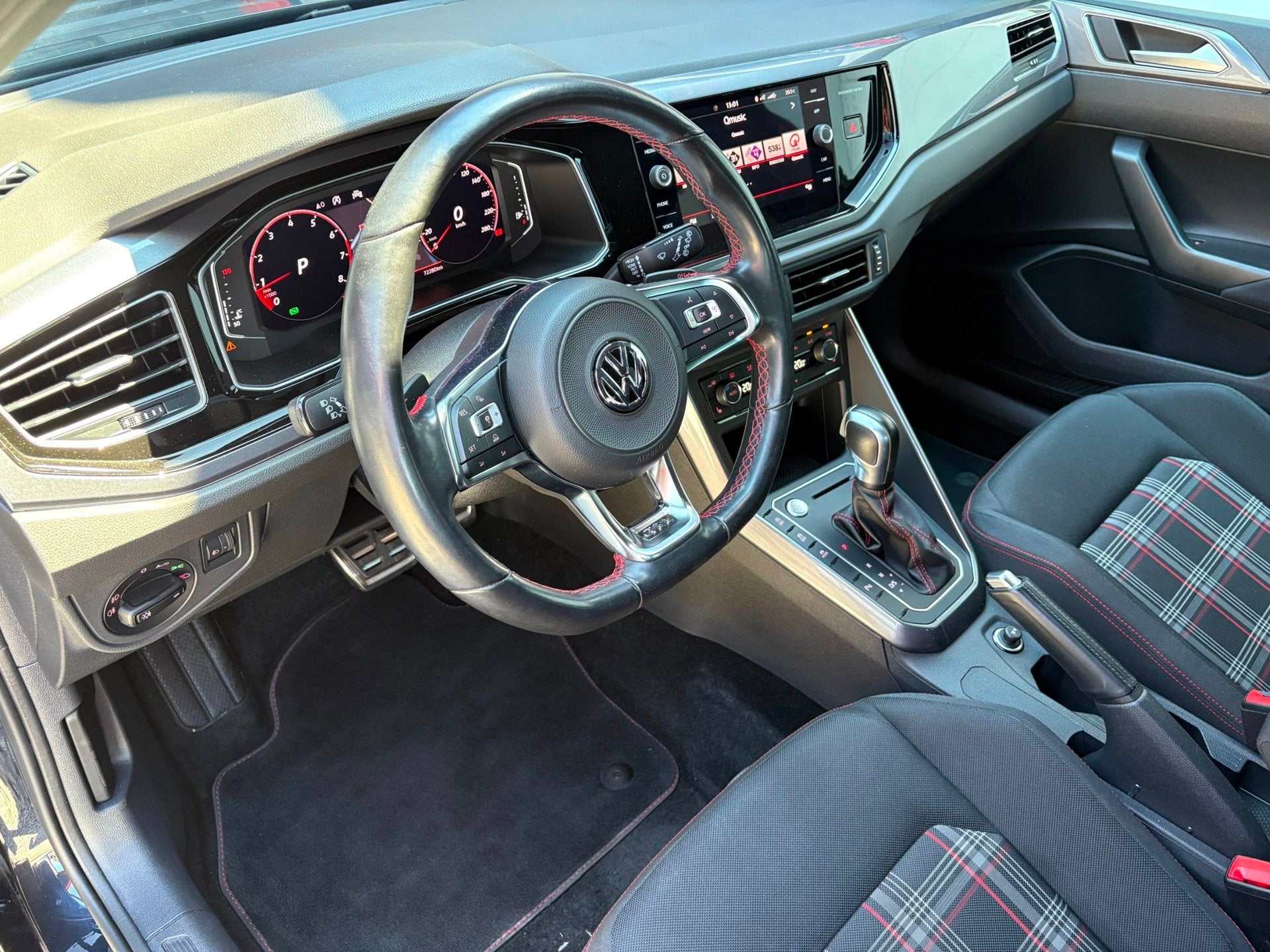 Volkswagen Polo 2.0 TSI GTI Virtual dash/Keyless/Carplay, Stof, Gebruikt, 4 cilinders, 1984 cc