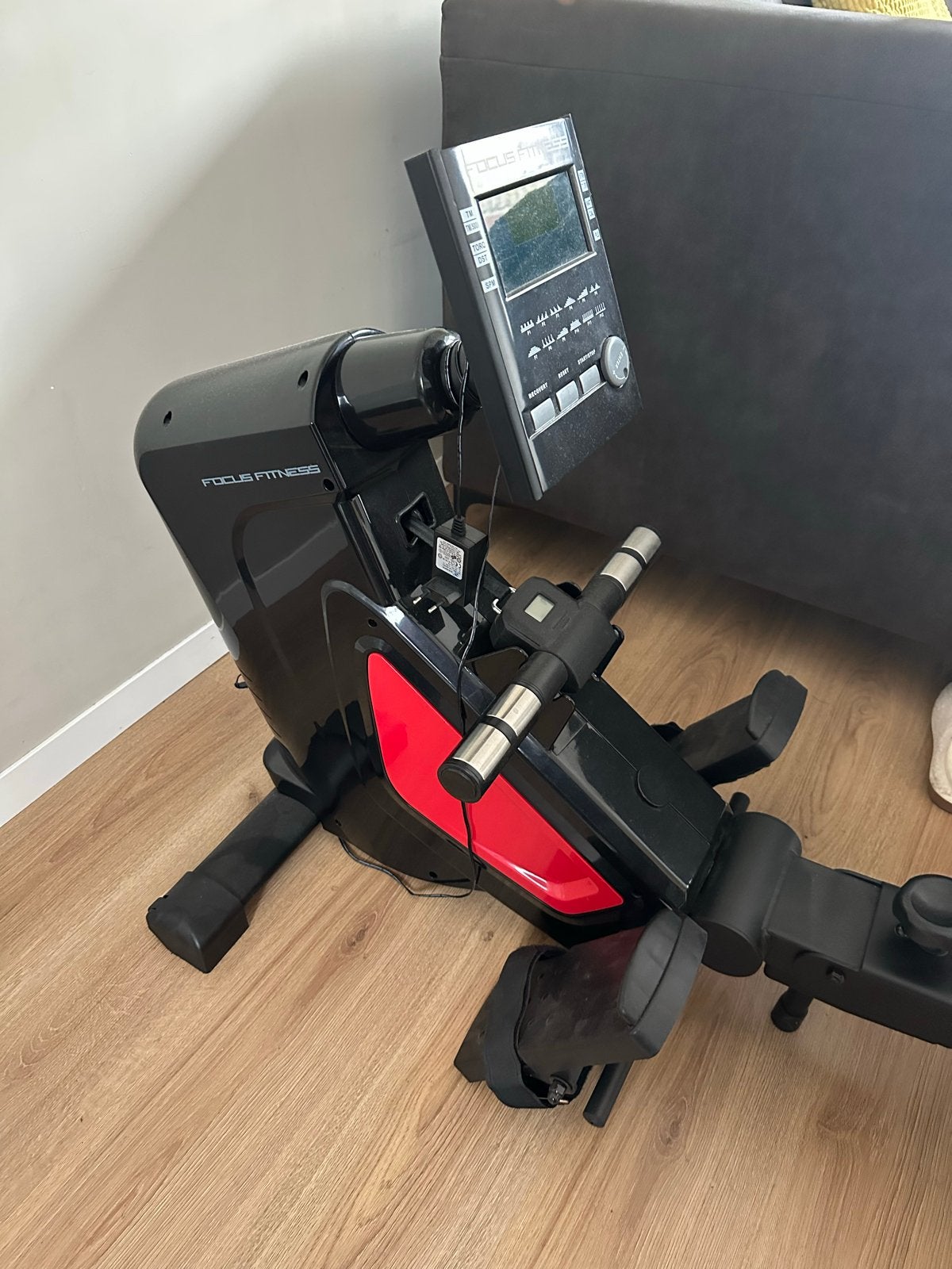 Focus Fitness Row 3 Roeitrainer - Zo goed als nieuw, Ophalen, Armen, Zo goed als nieuw, Metaal