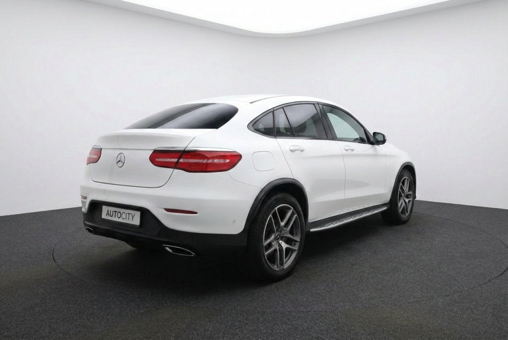 Mercedes-Benz GLC Coupé 250 4MATIC Premium AMG Line l 360 C, Auto's, Mercedes-Benz, Automaat, Gebruikt, Euro 6, 4 cilinders