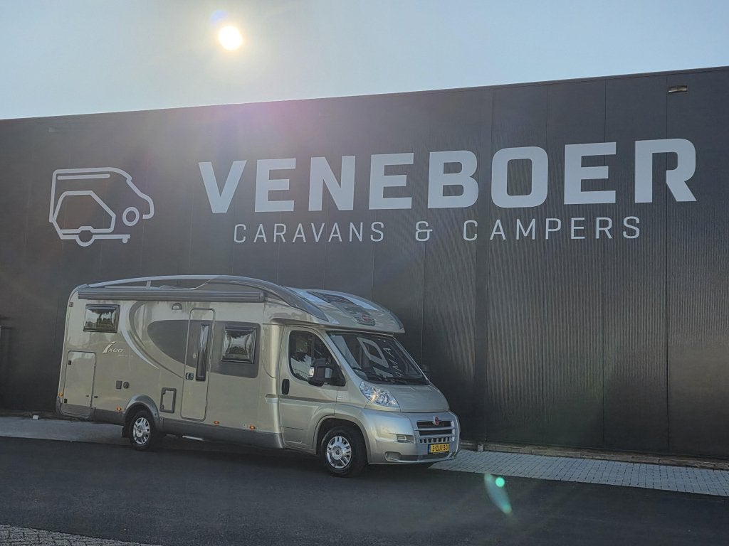 Bürstner Ixeo Plus 726 G, Caravans en Kamperen, Campers, Automaat, Chemisch toilet, Fiat, 7 tot 8 meter
