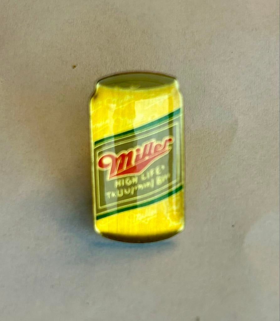 Vintage Miller High Life Bier Blikje Pin, Ophalen of Verzenden, Zo goed als nieuw, Merk, Speldje of Pin