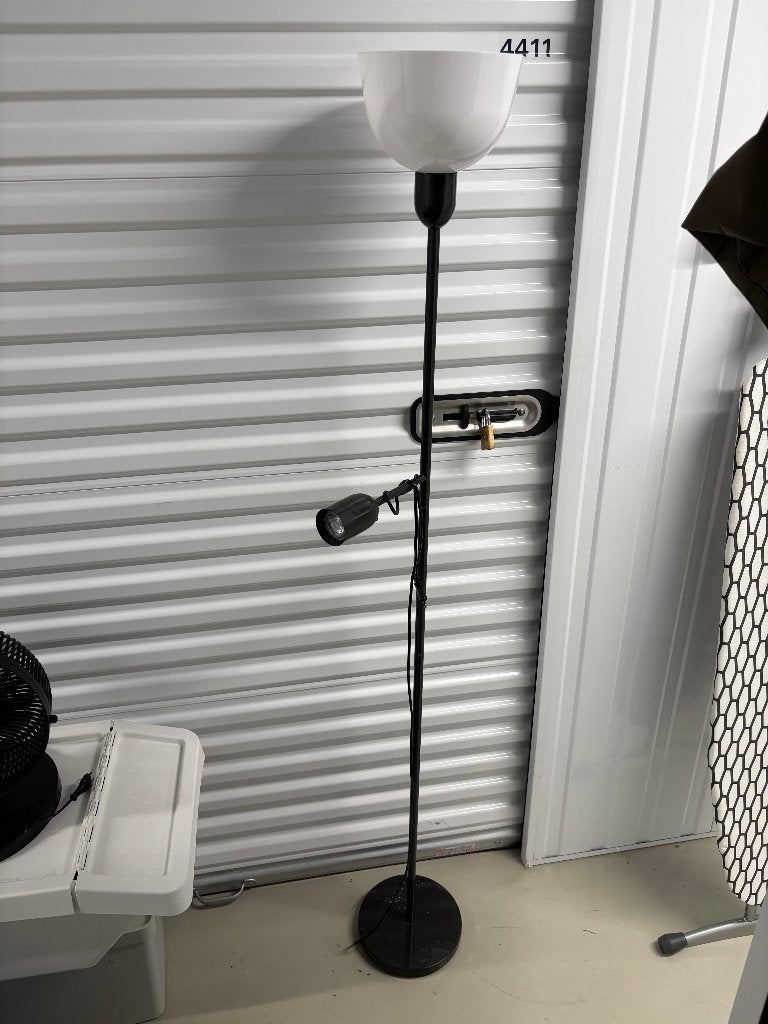 IKEA floor lamp in black, Ophalen, Kunststof, E27 (groot), Zo goed als nieuw
