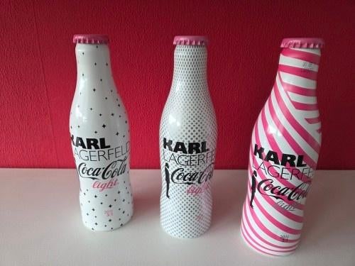Aluminium Coca-Cola flesjes - Karl Lagerfeld, Verzamelen, Merken en Reclamevoorwerpen, Verzenden, Zo goed als nieuw, Overige typen