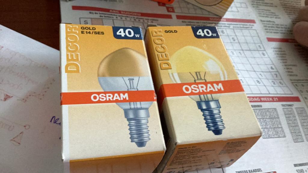 Goudkleurige gloeilamp 40 watt kleine fitting, Ophalen of Verzenden, Nieuw