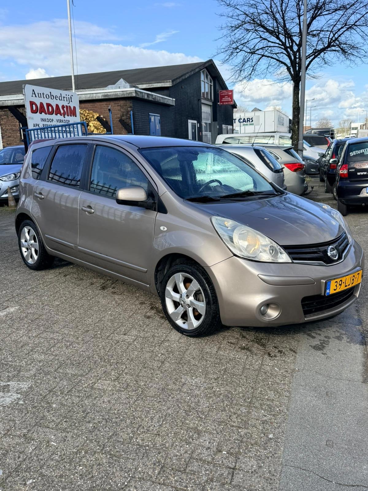 Nissan Note 1.6 Life +, Gebruikt, Parkeersensor, 4 cilinders, Bruin