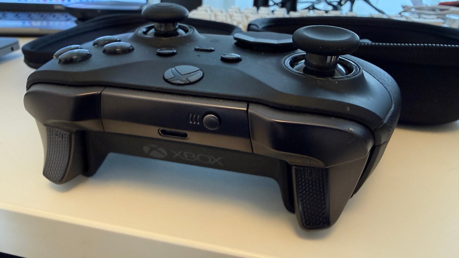 Xbox Elite Controller Series 2 met accessoires, Gebruikt, Ophalen of Verzenden, Xbox One, Controller