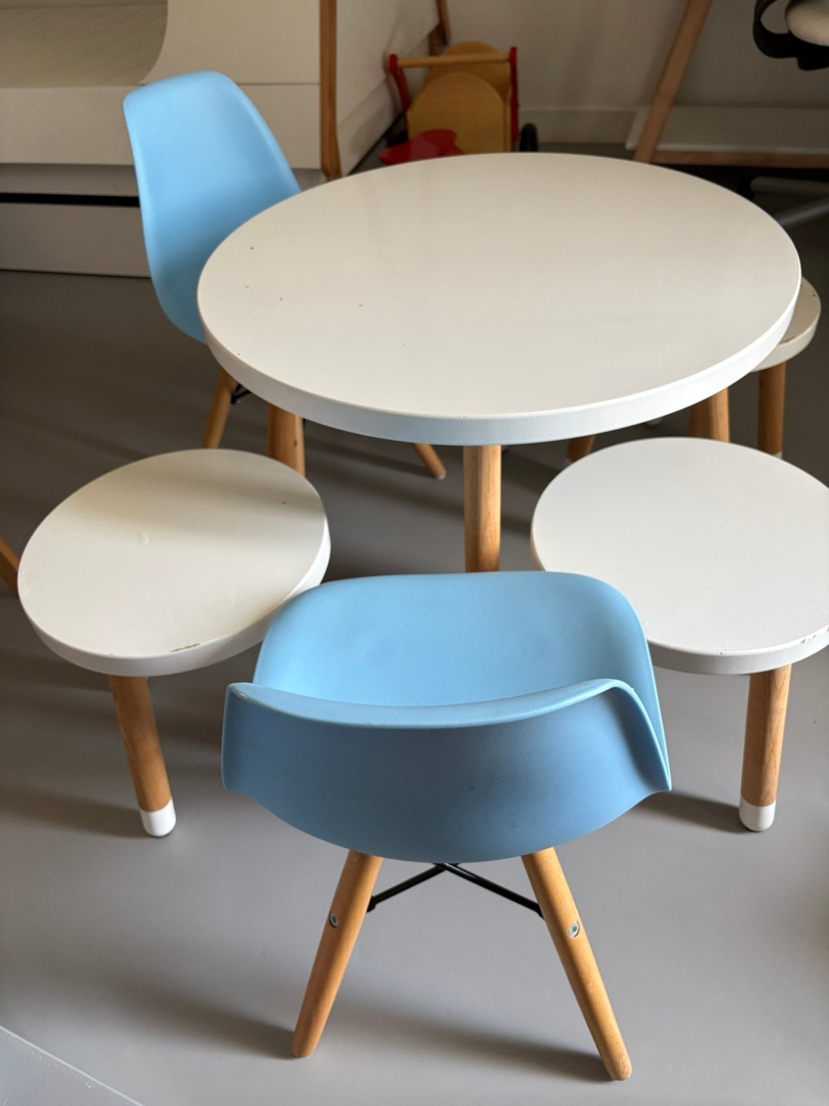 Kindertafel met stoeltjes, Huis en Inrichting, Stoelen, Ophalen, Gebruikt, Twee