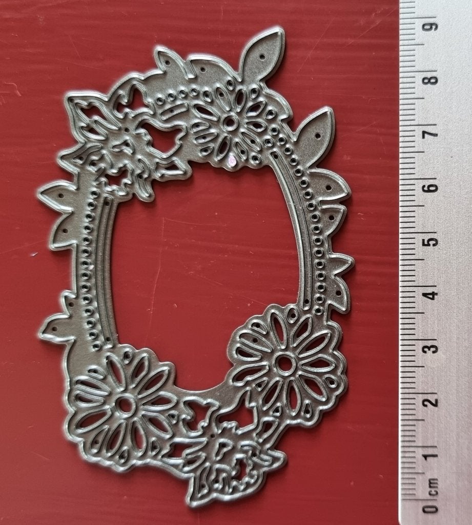Kleine snijmal ovaal met bloemen, Ophalen of Verzenden, Zo goed als nieuw, Overige thema's, Pons of Mal