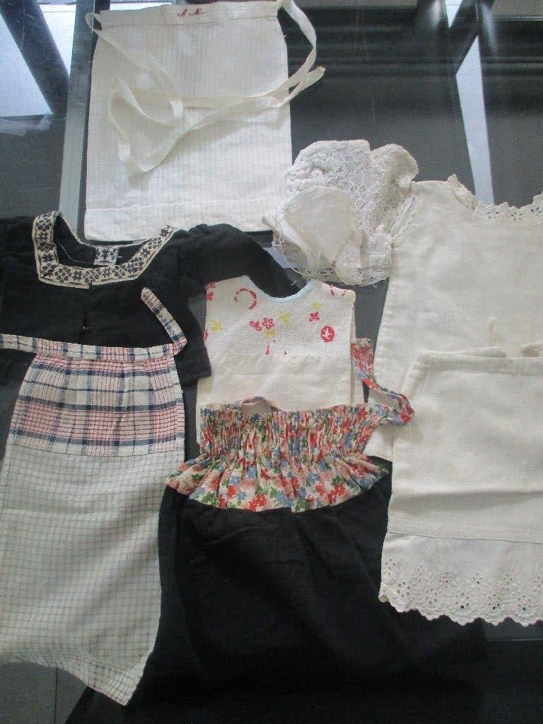 Antieke Volendam poppenkleding, Ophalen of Verzenden