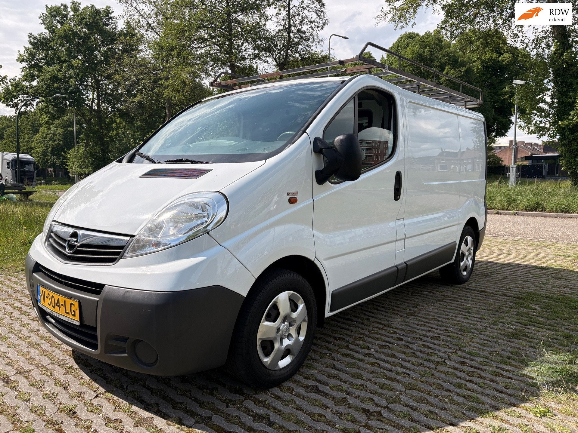 Opel Vivaro 2.0 CDTI L1H1 - airco, Auto's, Bestelauto's, Euro 5, Stof, 4 cilinders, Bedrijf