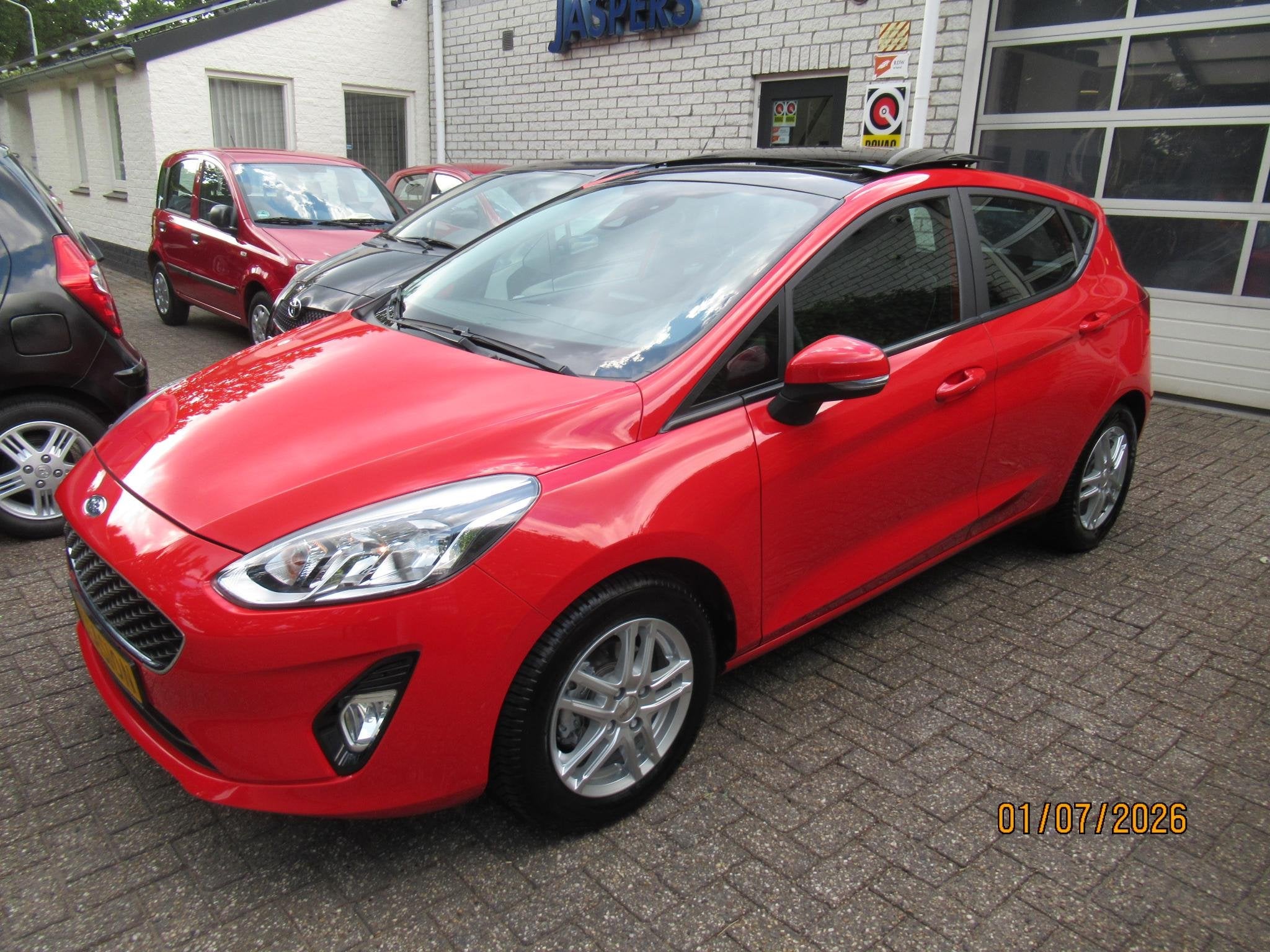 Ford Fiesta 1.1 Trend navigatie airco panoramadak, Auto's, Voorwielaandrijving, Stof, Gebruikt, Euro 6