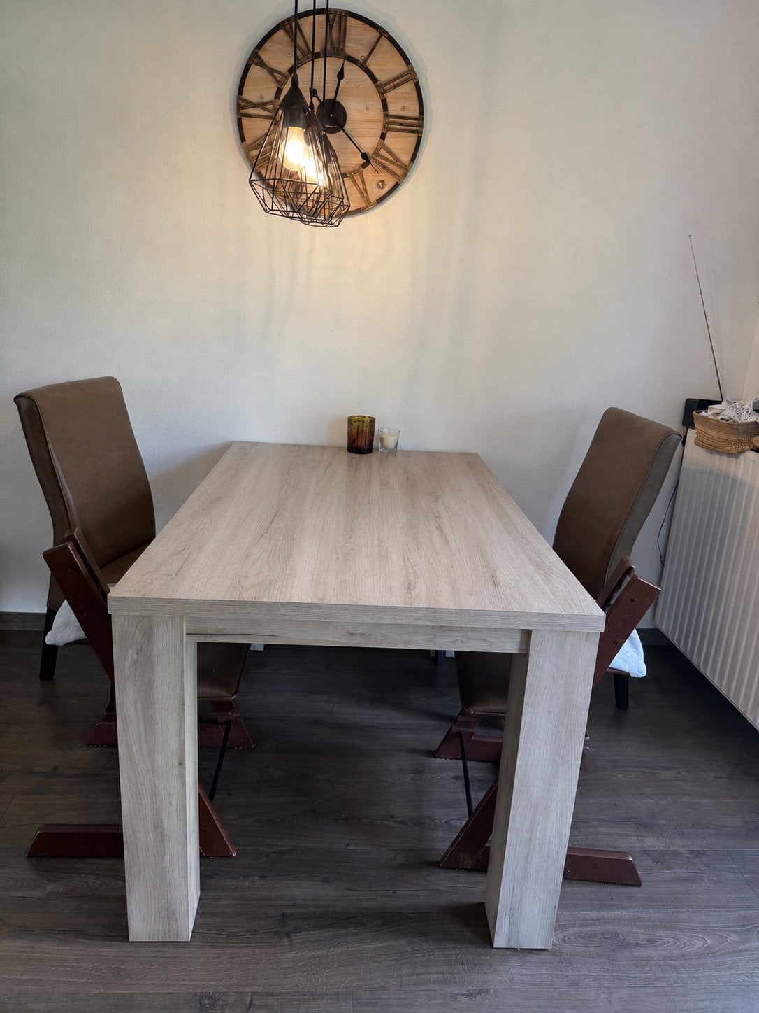 Nette eettafel. 140x 90, Ophalen, Zo goed als nieuw, 4 tot 6 stoelen