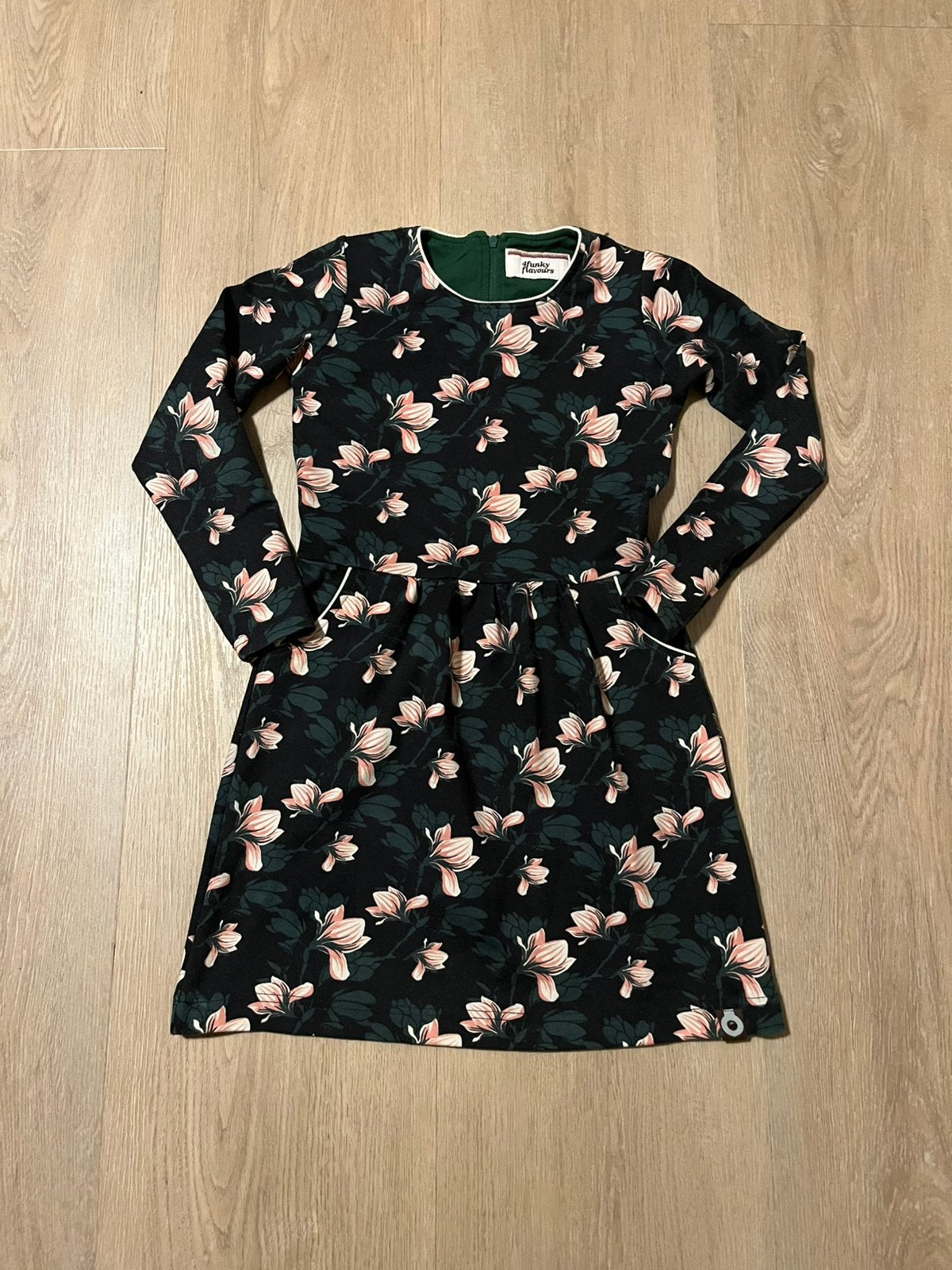4 funky flavours jurk bloemen mat 134 / 140 zgan, Ophalen of Verzenden, Zo goed als nieuw, Meisje, Jurk of Rok